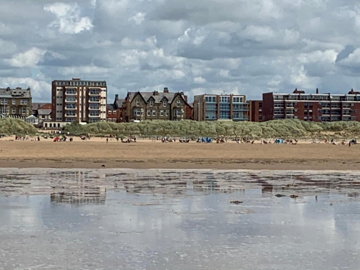 Beach Shore - Sea Views Lytham St Annes Extérieur photo